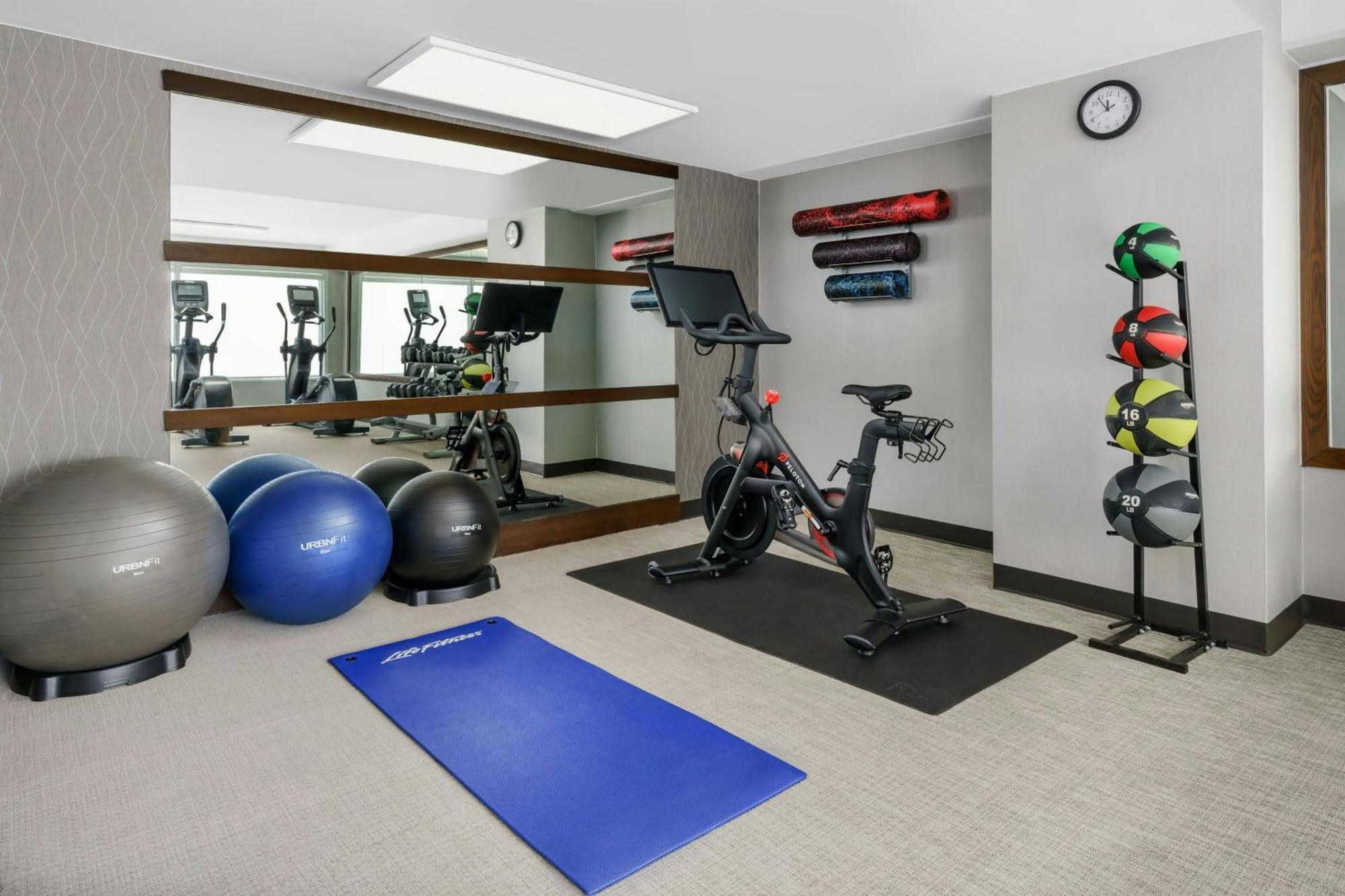 Courtyard By Marriott Los Angeles Woodland Hills Extérieur photo