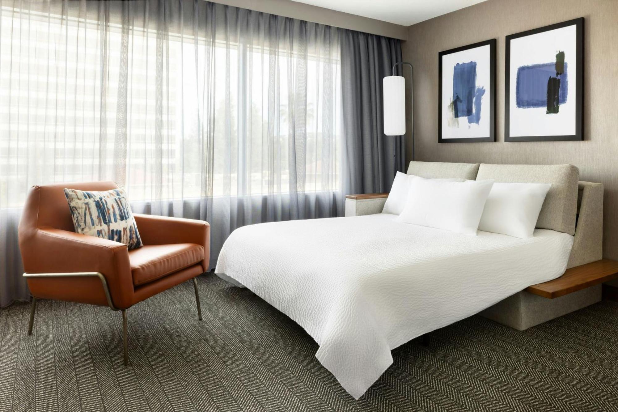 Courtyard By Marriott Los Angeles Woodland Hills Extérieur photo