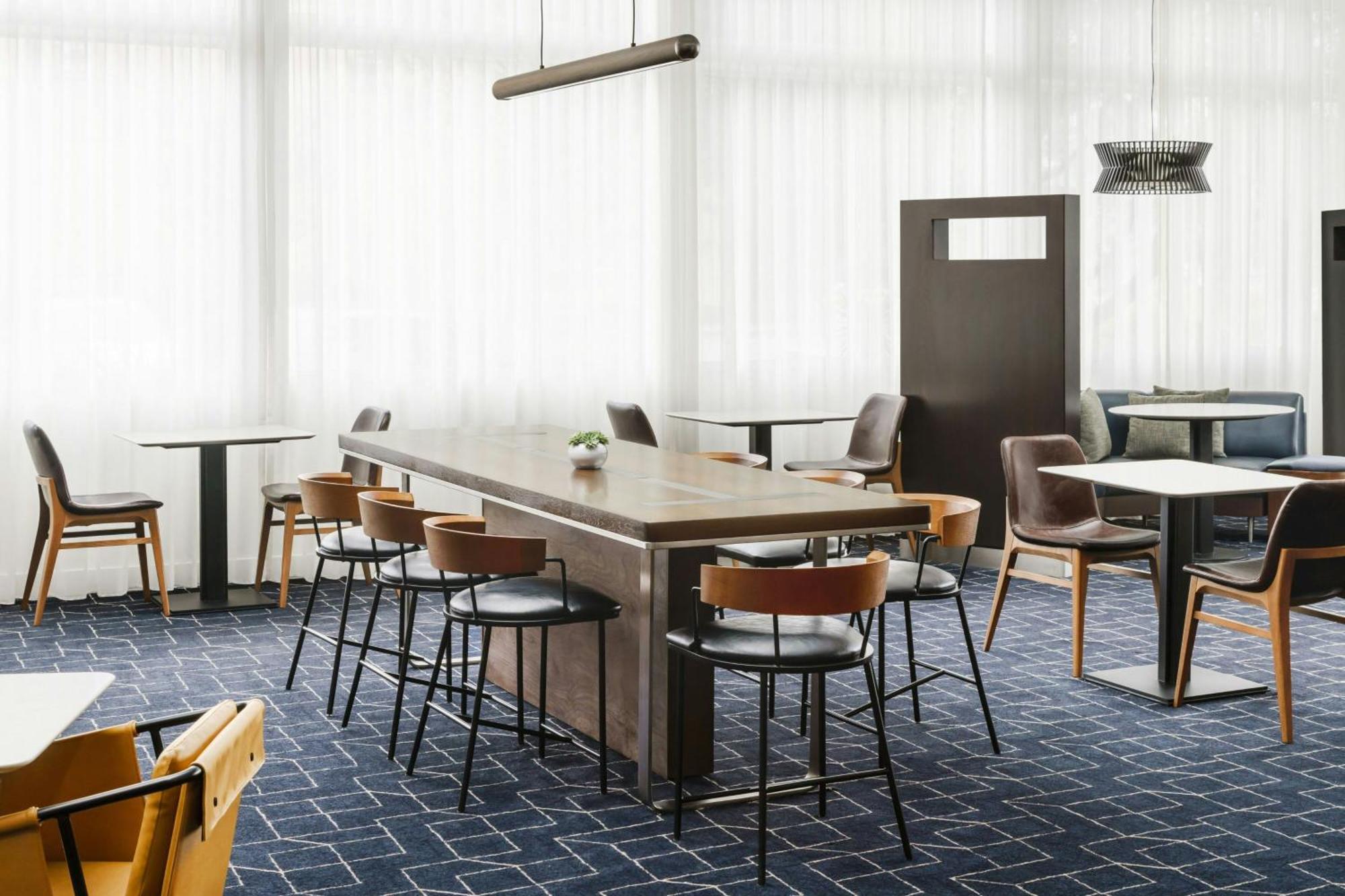 Courtyard By Marriott Los Angeles Woodland Hills Extérieur photo