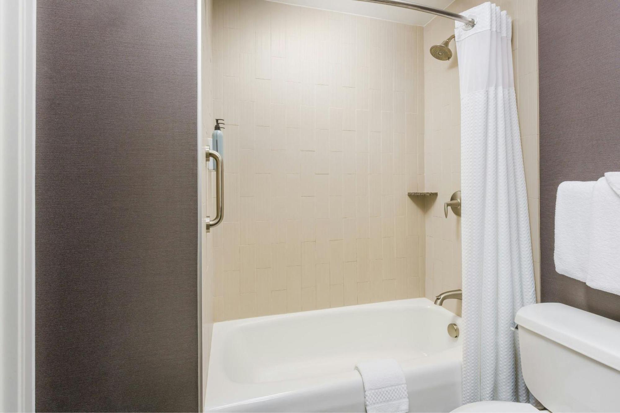 Courtyard By Marriott Los Angeles Woodland Hills Extérieur photo