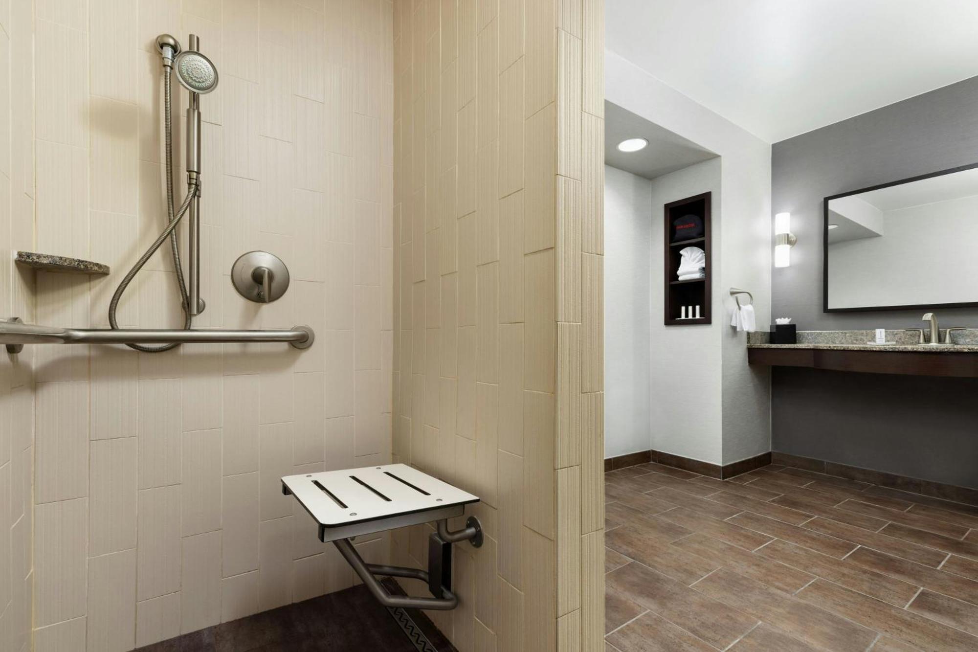Courtyard By Marriott Los Angeles Woodland Hills Extérieur photo